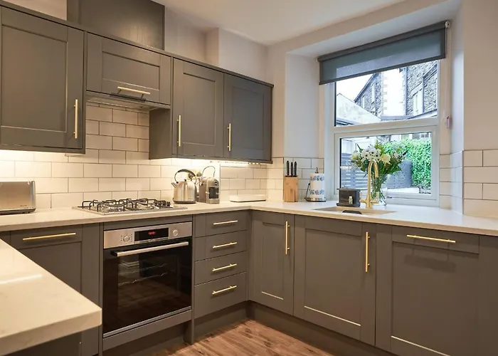 Lower Sheriff's Place * Windermere