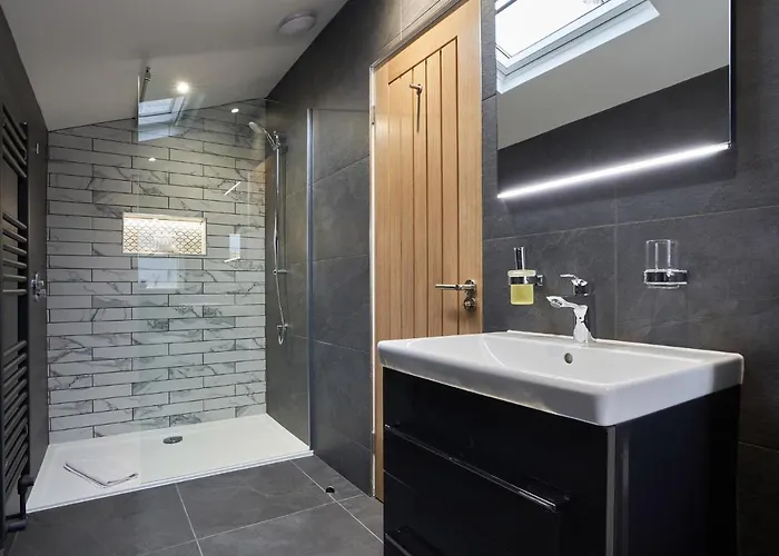 Lower Sheriff's Place *